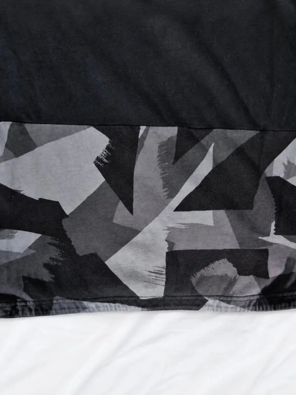 Nike Women's Large Hoodie Black Gray Camo Cotton Pullover Lightweight Sweatshirt - Picture 4 of 9